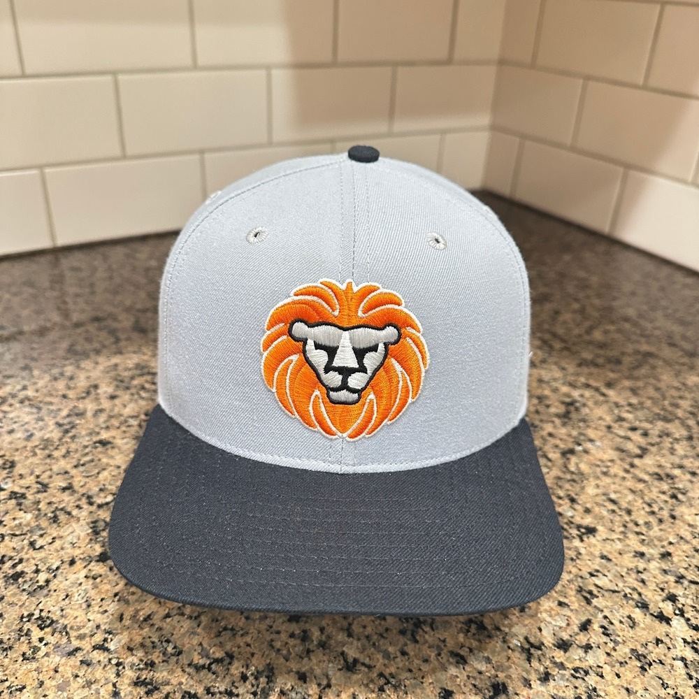 Vtg 90s New Era Lion Head Paw Print Fitted Hat Cap 7 1/8 Grey Deadstock New
